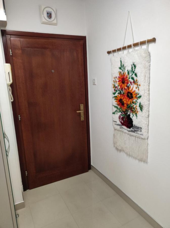 Lola Home كارلوفاتش المظهر الخارجي الصورة
