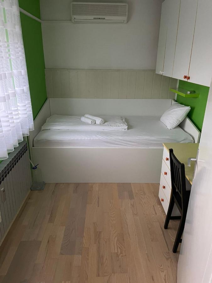 Lola Home كارلوفاتش المظهر الخارجي الصورة